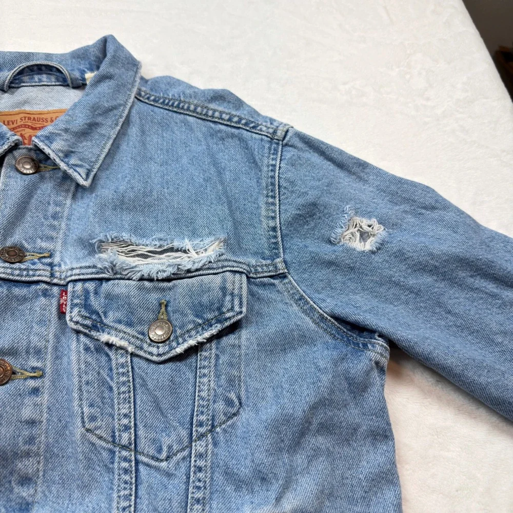 Levis Trucker Jacket Mens M Light Blue Distressed Denim PC9-29944-0164 Good‎ - Picture 9 of 16